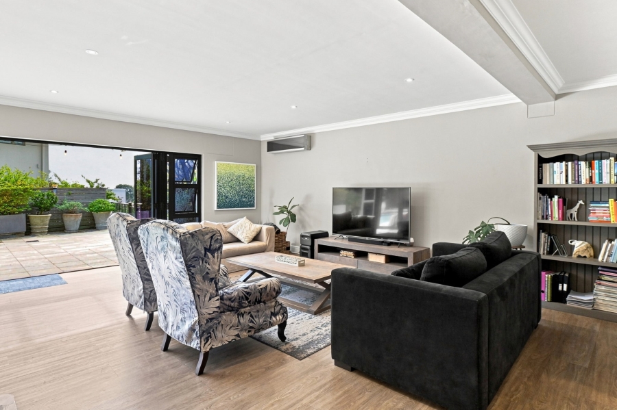 5 Bedroom Property for Sale in Stonehurst Mountain Estate Western Cape